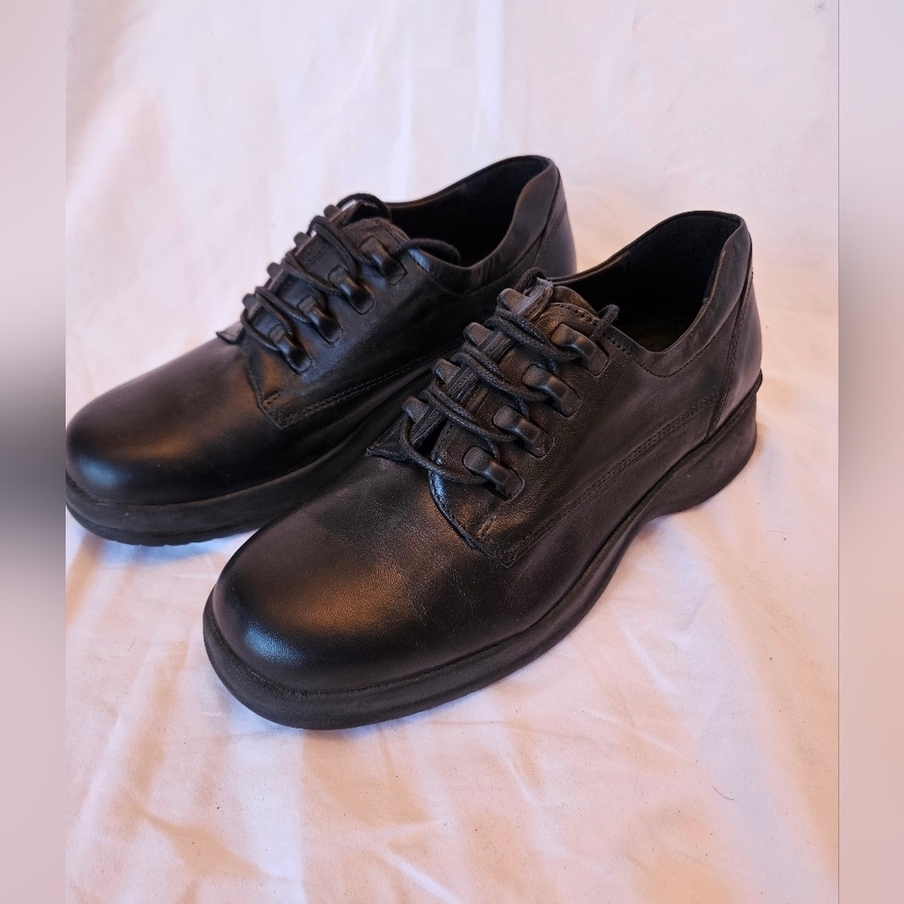 Volks Walkers Black Leather Lace-Up Oxford Leather Women's Shoes, NWOT, Size 36